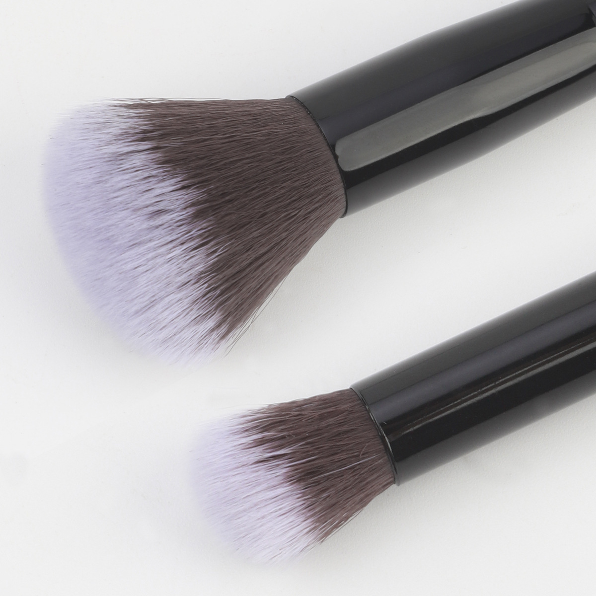 Nuevo cepillo de polvo suelto de doble cabeza transfronterizo, cepillo de sombra de ojos, cepillo de rubor, cepillo de maquillaje multifuncional, herramienta de belleza suave en stock