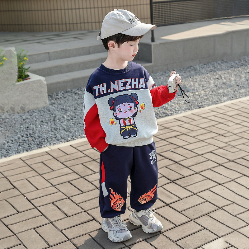 7776 Traje de primavera y otoño para niños 2025 nueva ropa de moda, guapo y de moda, suéter de bebé para hombres, moda deportiva