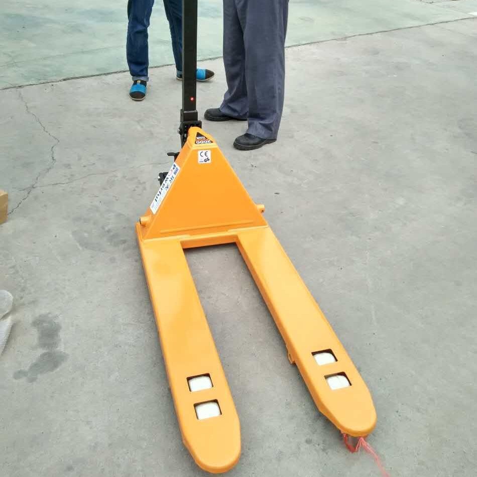 北京现货 手动液压托盘搬运车 2吨550 液压叉车 地牛承重转运