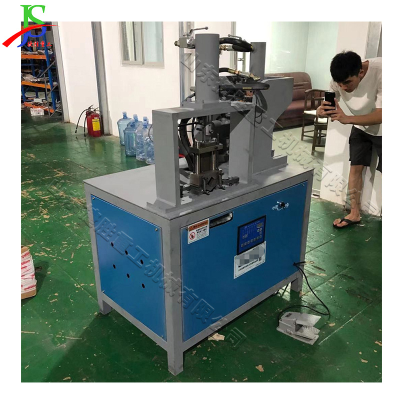 Punzonadora de ángulo hidráulico de tubo cuadrado de escritorio Máquina de corte de ángulo hidráulico de doble estación de 45 grados de 90 grados