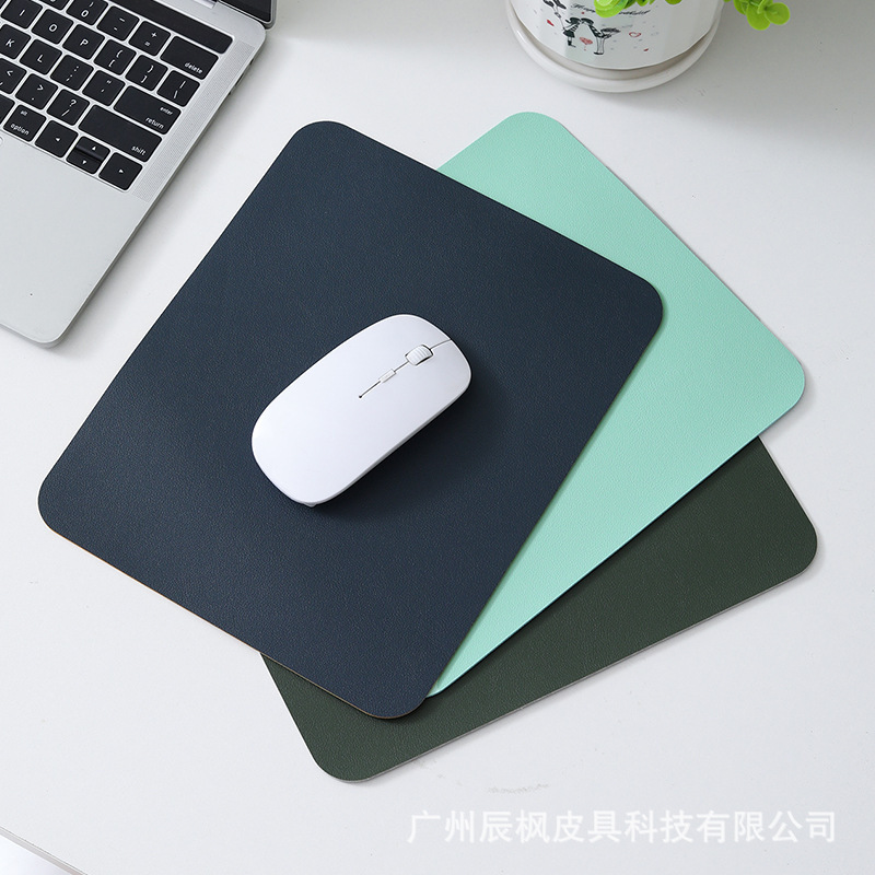 純色の革のマウスパッドは汚いコンピュータの事務机のパッドに耐えます。|undefined