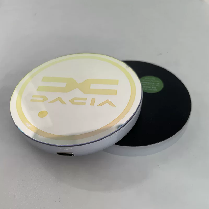Цветная подставка для стакана DACIA Darcia с блестящей водяной подушкой, RGB индукционная подсветка для автомобильного стакана, тюнинг