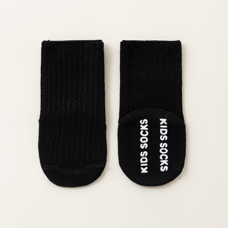 25 calcetines transfronterizos para bebés recién nacidos, una clase de algodón, primavera y otoño, dispensación de pegamento, calcetines de piso de tubo medio para bebés antideslizantes al por mayor 1