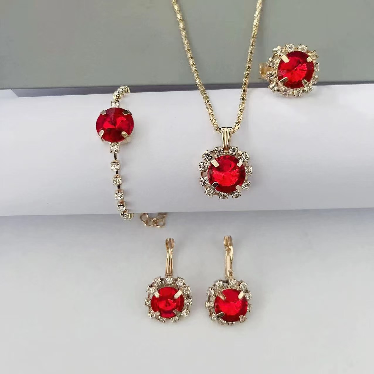 Fine Jewellery Set With Round Crystals Necklace Earrings Ring Bracelet_voghion.com