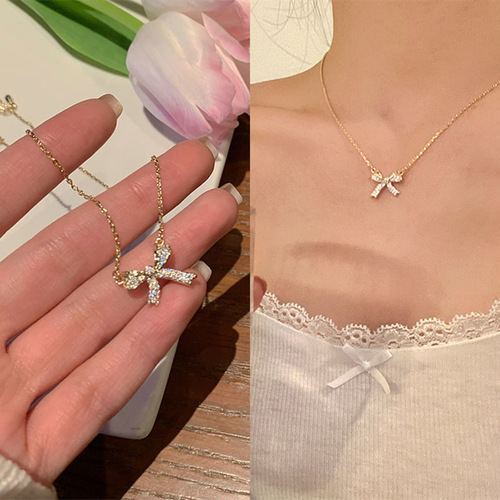  New Bow Necklace Women's Light Luxury Niche Design Necklace Style High-End Clavicle Chain