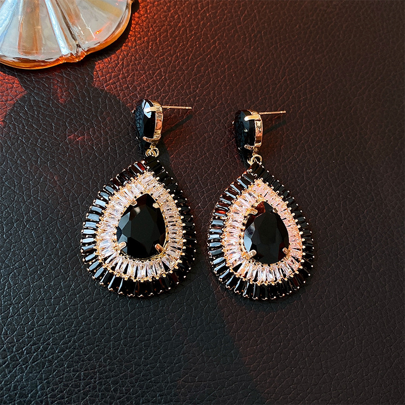 1 Pair Simple Style Shiny Water Droplets Flower Inlay Copper Zircon Drop Earrings display picture 2