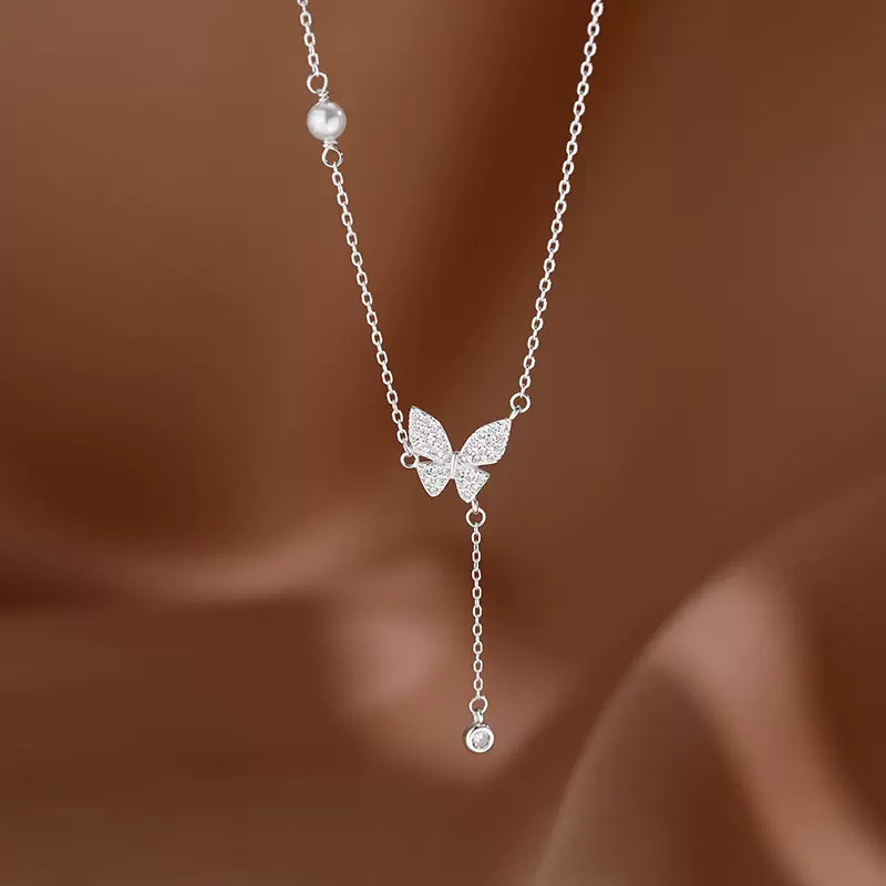 满钻流苏蝴蝶项链2024年新款潮气质轻奢小众锁骨链设计感ins吊坠