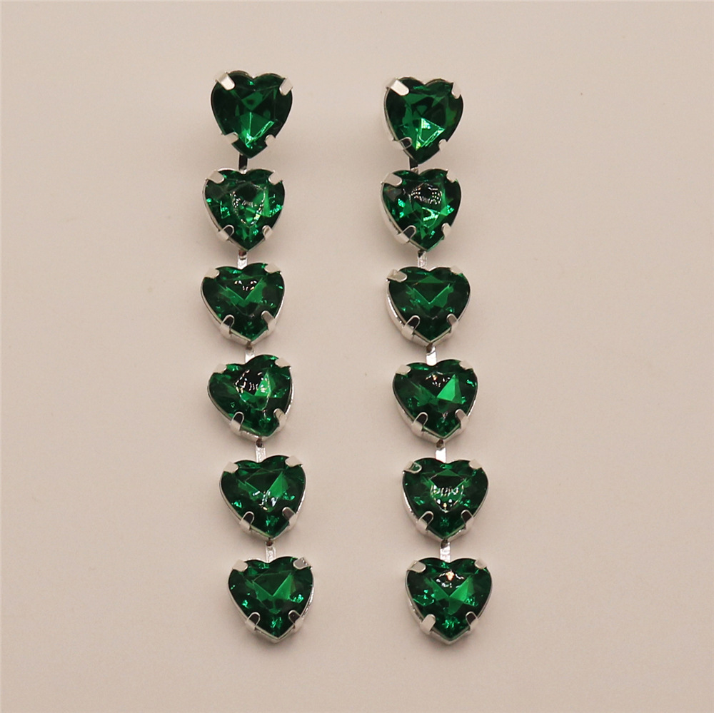 Fashion Heart Shape Metal Inlay Rhinestones Women's Drop Earrings display picture 5