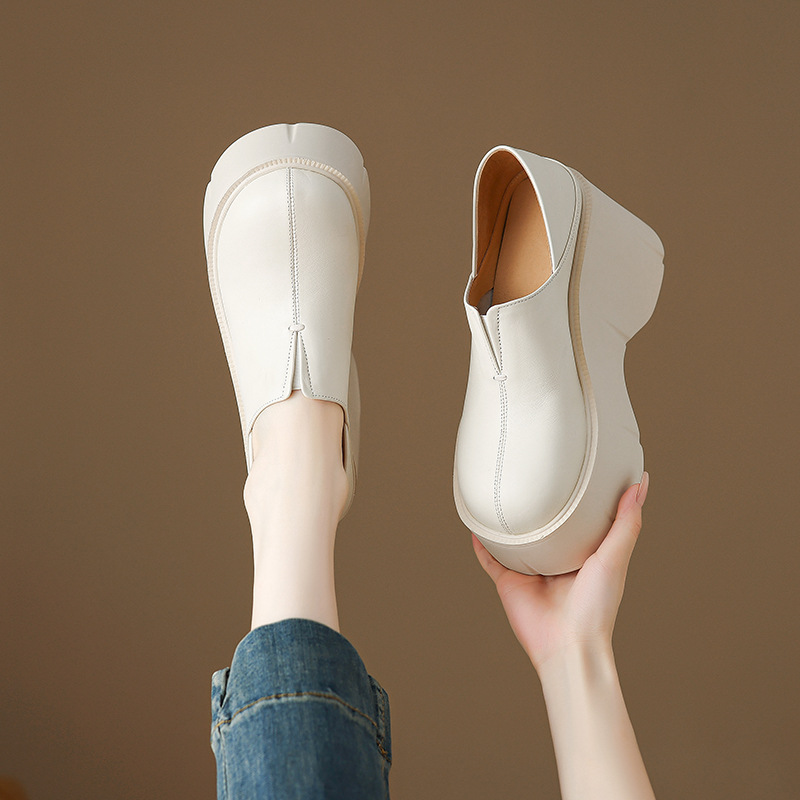 Giày loafer nữ đế xuồng platform da bò cao cấp gót 9 cm — màu đen, màu trắng ngà