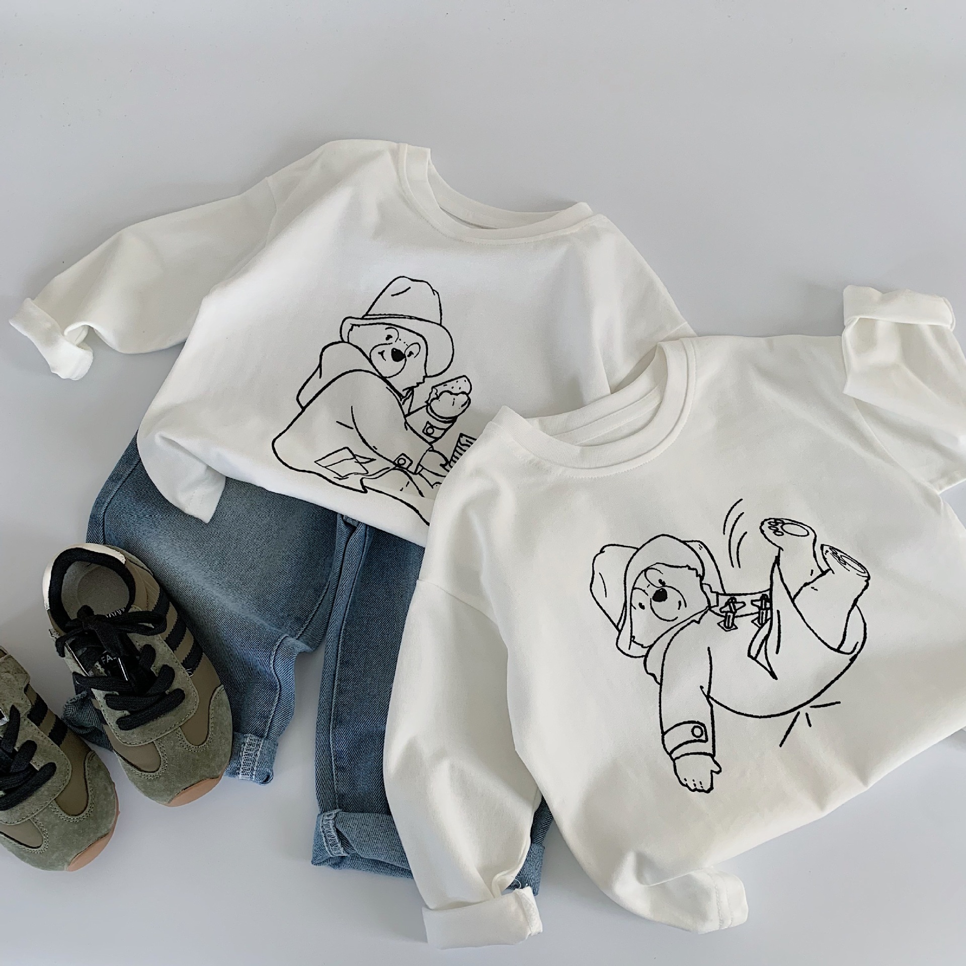 Mai Bao otoño camiseta infantil 2025 bebé caricatura Paddington oso blanco camiseta de base de tela ropa infantil de moda