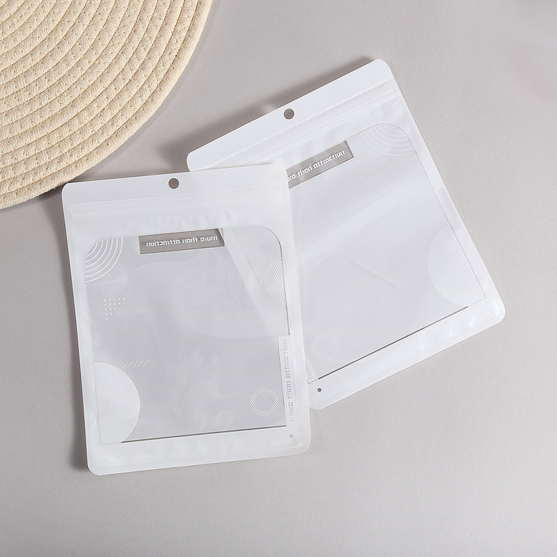 PEプラスチック製の自封袋、厚手の透明な靴下用汎用包装袋、キリンの漫画柄衣類袋、越境向け|undefined