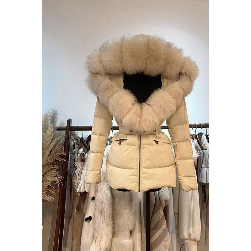 New Style down Jacket with Large Fur Collar, Winter Waist-Cinching Short Slim-Fit Thickened Coat, Black Wholesale New Style down Jacket with Large Fur Collar, Winter Waist-Cinching Short Slim-Fit Thickened Coat, Black Wholesale