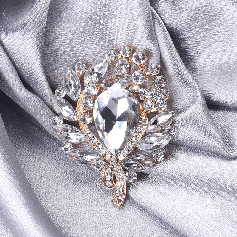 25g Weight Glass Inlay Material Brooches Classification Holiday, Daily Occasion Alloy Material Flower Pattern Women's Gender Inlay Design Korean Style Style Korean Style Pin Flower Alloy Inlay Glass Women's Brooches 5
