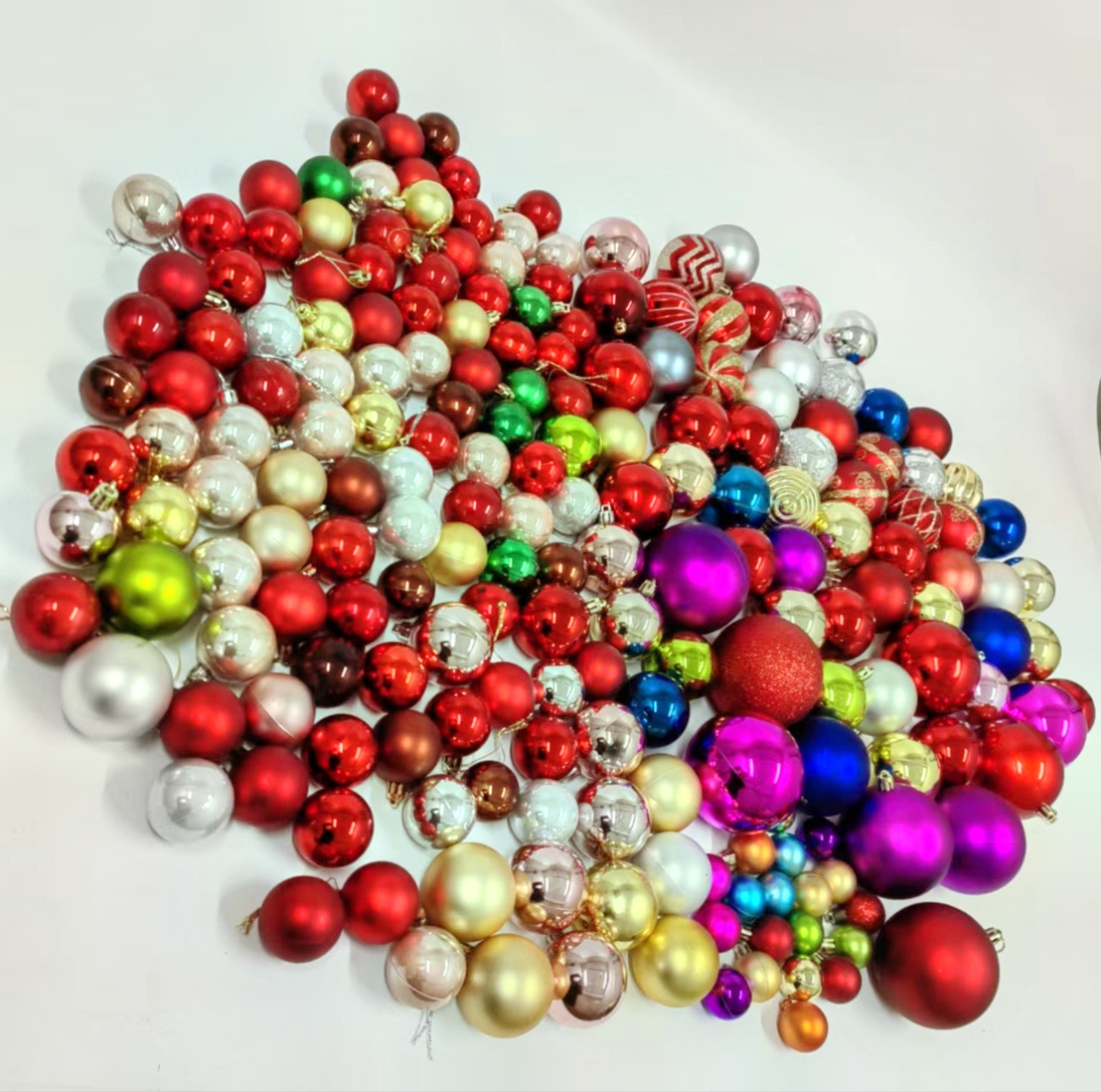 Traje de bola de navidad adornos de árbol de navidad bola decorativa caja completa entrega navidad bola de color navidad pintada