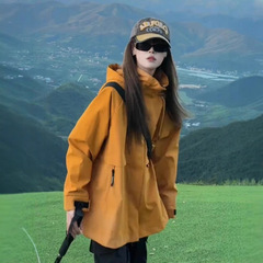连帽冲锋衣外套女2025春秋新款休闲运动户外登山服工装夹克上衣潮