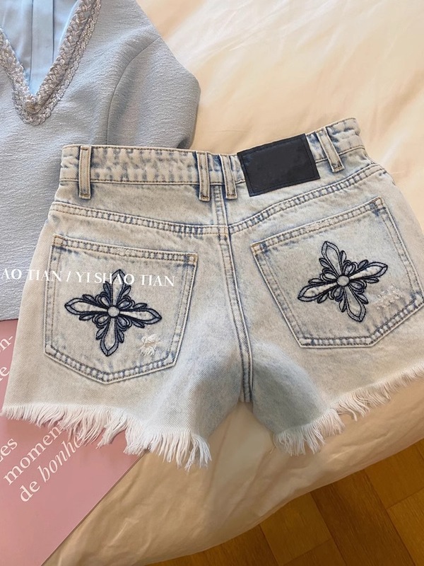 ウォッシュ加工のダメージ加工刺繍ローエッジデニムショートパンツ女性用2025年夏新作ハイウエスト甘くてクールなホットガールAラインホットパンツ|undefined