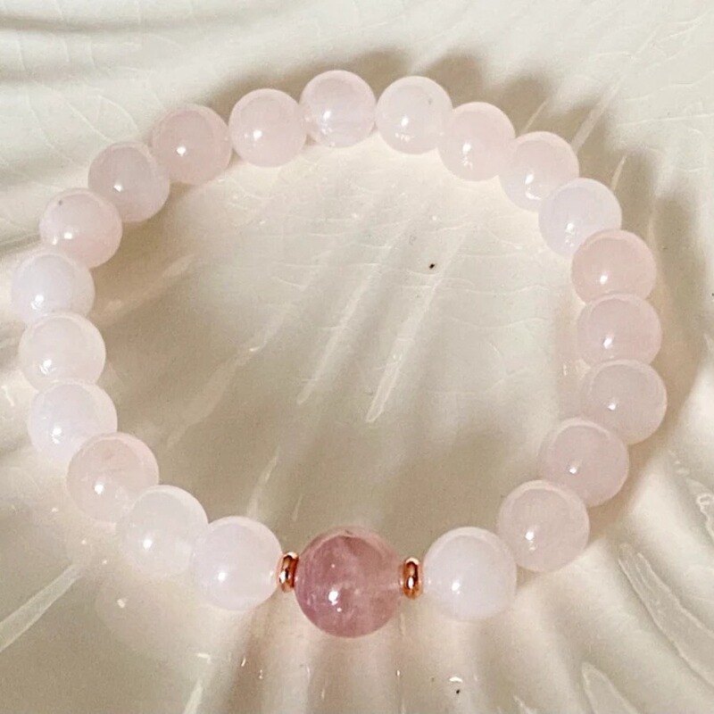 Natural pink crystal bracelet strawberry crystal bracelet ladies fashion bracelet pink small fresh bracelet in stock wholesale Natural pink crystal bracelet strawberry crystal bracelet ladies fashion bracelet pink small fresh bracelet in stock wholesale