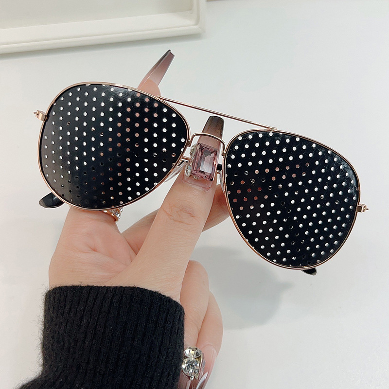 2025年跨境现货供应3026外贸站热销眼镜针孔微孔小孔眼镜 批发