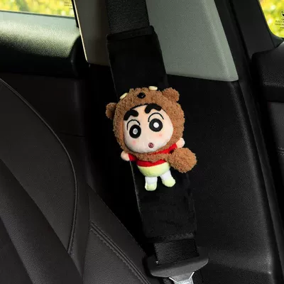 with floral decoration plush | Seat belt shoulder pad - crayon-shin-chan-shoulder-pad-brown-bear-crayon-shin-chan-black-short-velvet-seatbelt-shoulder-pad-cover