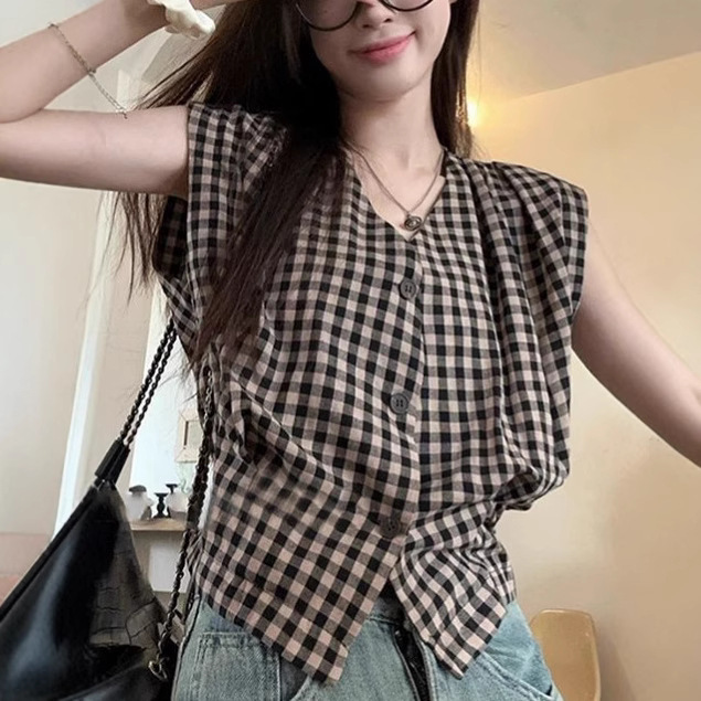 2025 New Summer Design V-Neck Sleeveless Plaid Shirt Korean Style Versatile Short Fashion Casual Plaid Shirt for Women