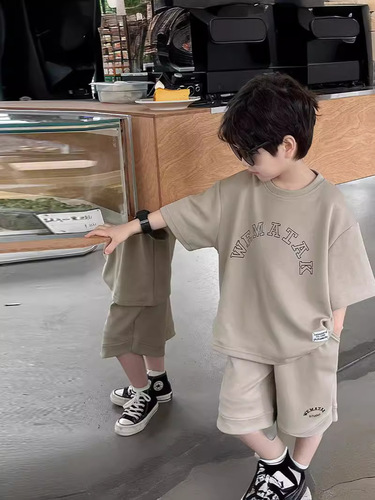 Children's clothing, boys 'summer 2024 new style, middle and big children's Korean style, fashionable letters, solid color suit, cool and trendy two-piece set