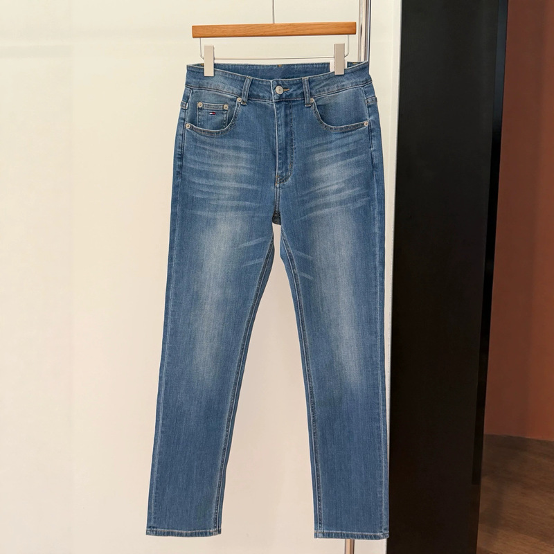 Item number 0G3108, celebrity-style Tencel cotton tapered men's jeans Item number 0G3108, celebrity-style Tencel cotton tapered men's jeans