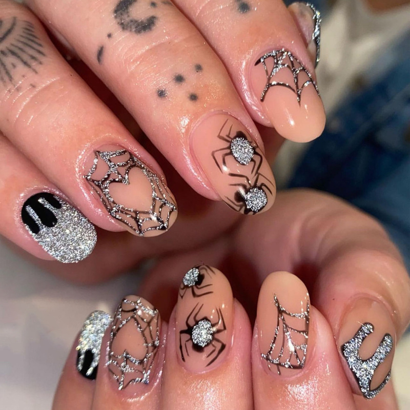 Halloween Black Silver Powder Blood Spider Web Spider Design Short Oval Glow Nail Art Patch Foreign Trade Wearing Armor Halloween Black Silver Powder Blood Spider Web Spider Design Short Oval Glow Nail Art Patch Foreign Trade Wearing Armor
