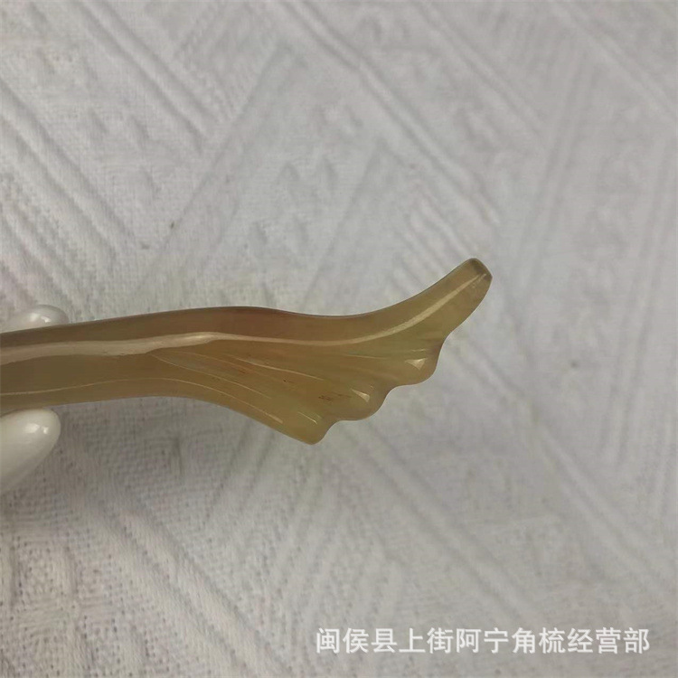 Hand Carved Goat Horn Hair Stick 18cm Bow Shape Traditional Hair Pin for Updos and Gifting specifications