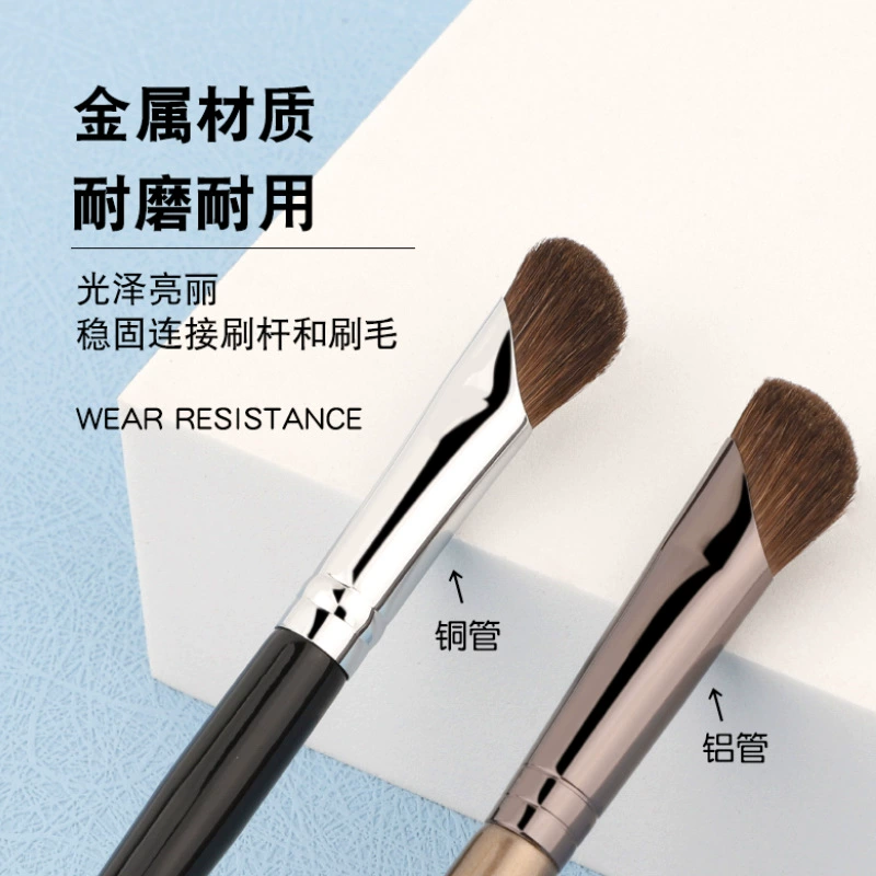 Brush for contouring, pony, eye shadow, silhouette correction
