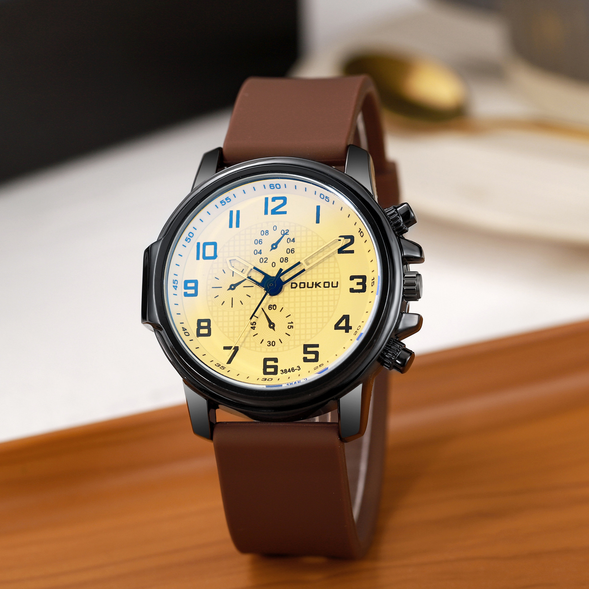 Classic universal quartz retro trend fashionable waterproof watch…