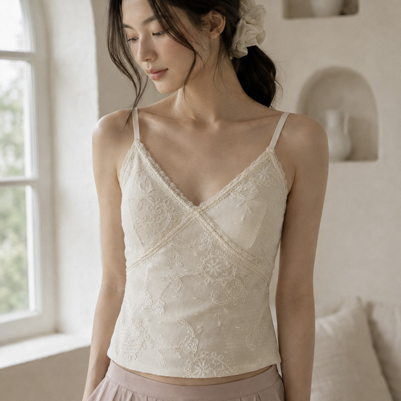 2026 Early Autumn French Style Pure and Delicate Lace Bra Vest Lingerie Sexy Deep V Teardrop Cup Suspender Long Women's Base Layer