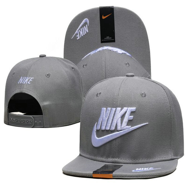 Letras transfronterizas bordadas sombreros de lengua de pato con parte superior suave primavera y verano sombreros de protección solar estudiantes parejas de béisbol versátiles nuevos