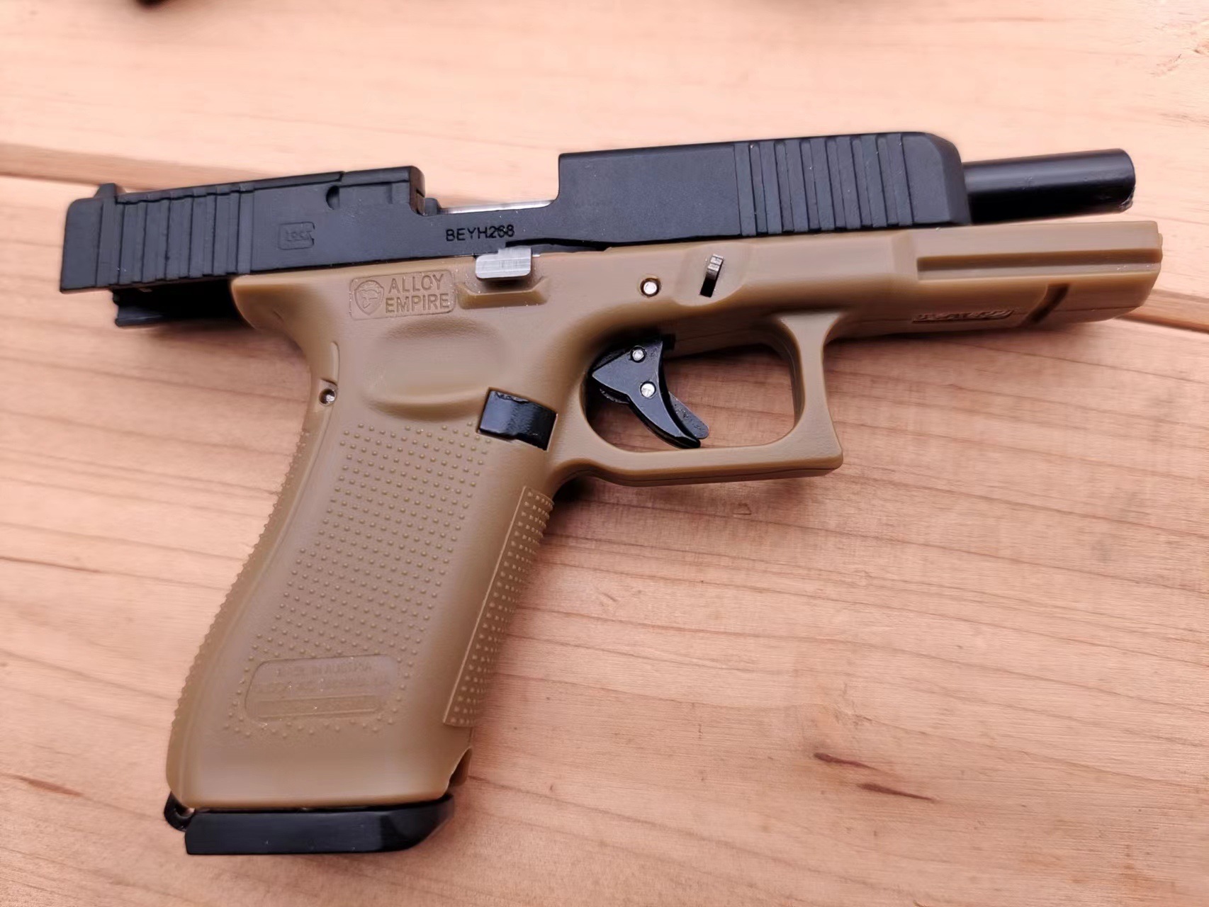 Fifth generation G17 black sand color 4.jpg