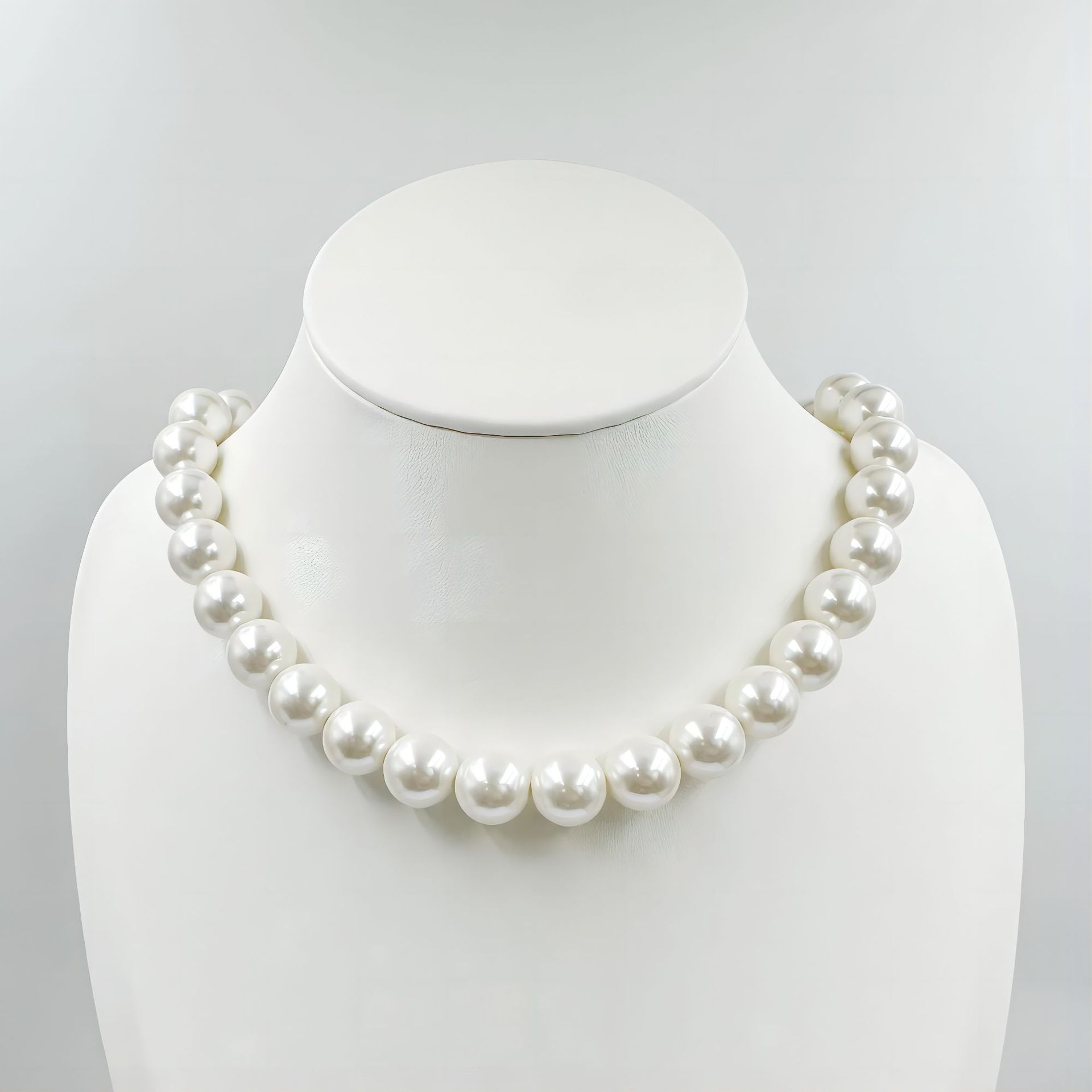 Beaded Design Retro French Style Round Artificial Pearl Shell Pearls Wholesale Necklace