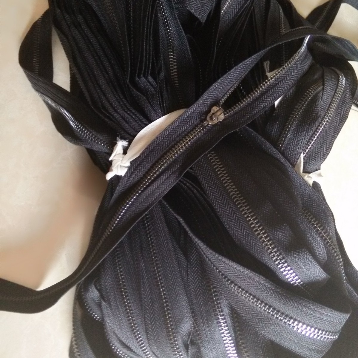 5号亮枪金属拉链拉链码装  5号金属拉链黑沥色码装厂家批发