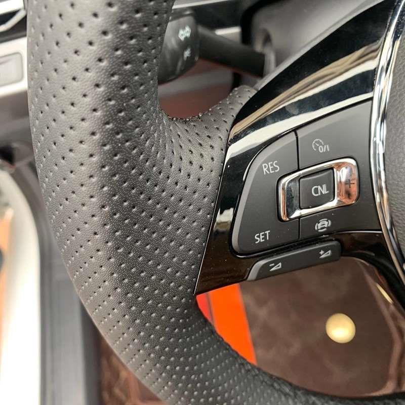 Volkswagen Lavida Steering Wheel Cover Leather Hand-stitched Tuguan L Tuyue Santana Sagitar Lingdu Magotan Tanyue Baolai