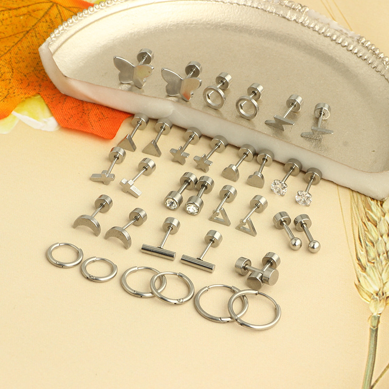 Pointed titanium steel lip stud product view