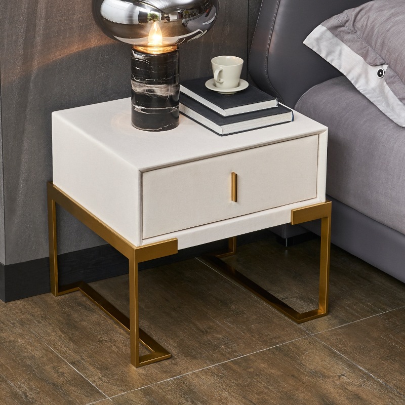 Italian-style light luxury bedside table Nordic ins simple modern bedroom locker solid wood storage cabinet hotel bedside cabinet