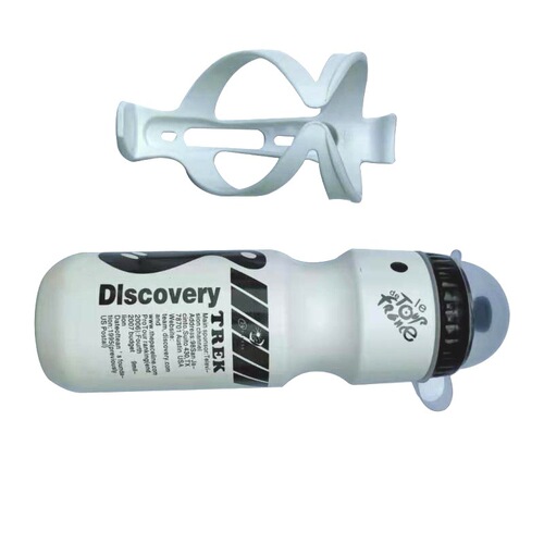 750 sports water bottle depending on mountain bike sports with dust cover PC solid color plastic water bottle + water bottle holder