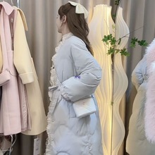 名媛韩版原创蕾丝花边温柔羽绒服长款2025新款收腰外套显瘦大东门