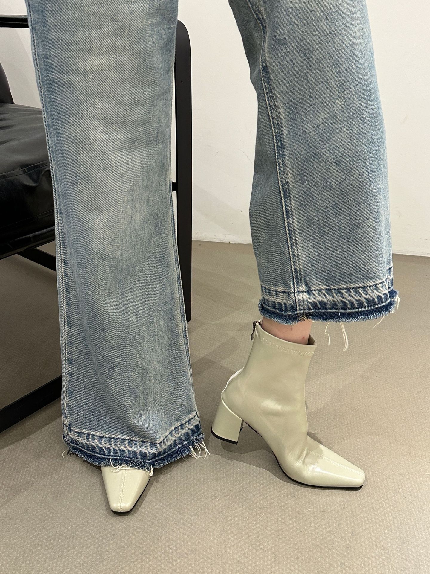 ShoeVault Korean Style Minimalist Soft Leather Stretch Slim Bare Square Toe Chunky High Heel Short Slimming Height Increasing_vogvips.com