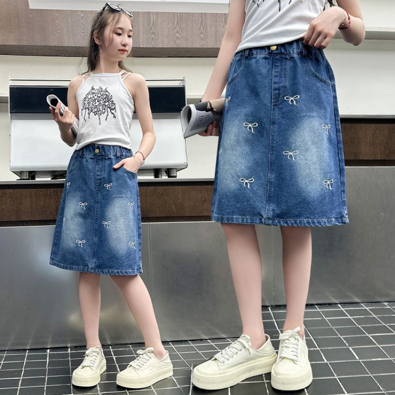 Falda de mezclilla para niñas de gran volumen original de calidad, nueva moda de verano, falda bordada con lazo de todo fósforo