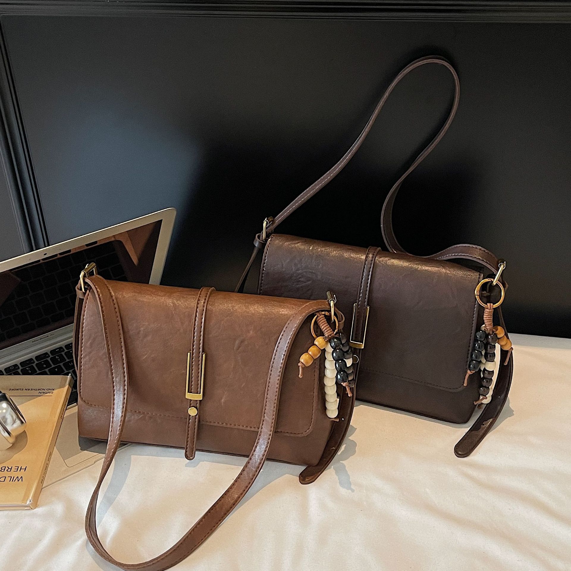 Bolso de viaje retro de trabajo de mujer de gran capacidad 2025 nuevo otoño ocio versátil bolso de hombro pequeño bolso cuadrado