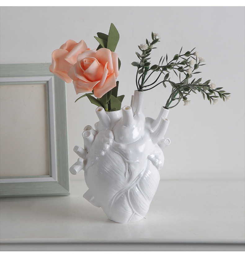 Modern Style Artistic Heart Resin Artificial Decorations display picture 1