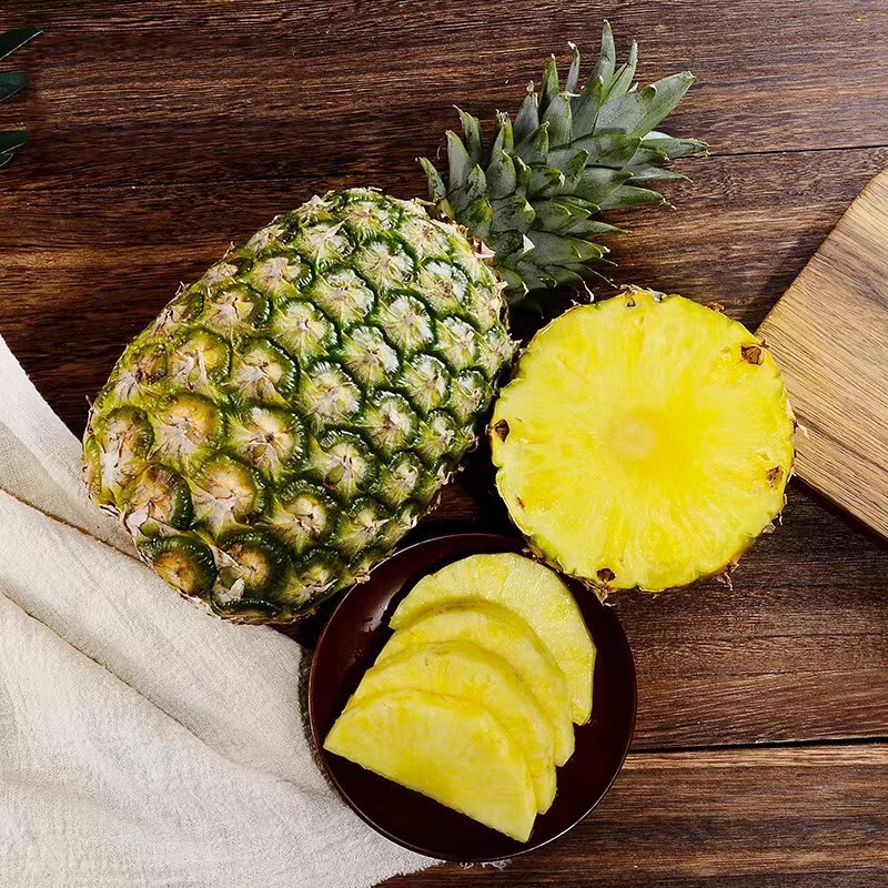 Guangdong Fragrant Pineapple 4.5kg Authentic Fresh Fruit Hand-Torn Fragrant Pineapple Large Fruit Eyeless Crisp Sweet Seasonal Specialty