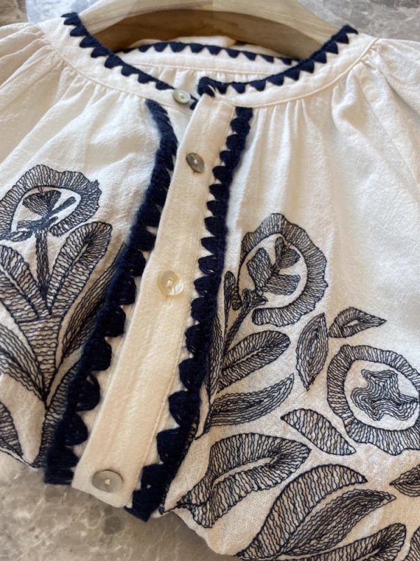 チャネル商品!! ANTIK ** 、太重工 ~ 定織高支綿刺繍民族風灯籠袖シャツ女|undefined