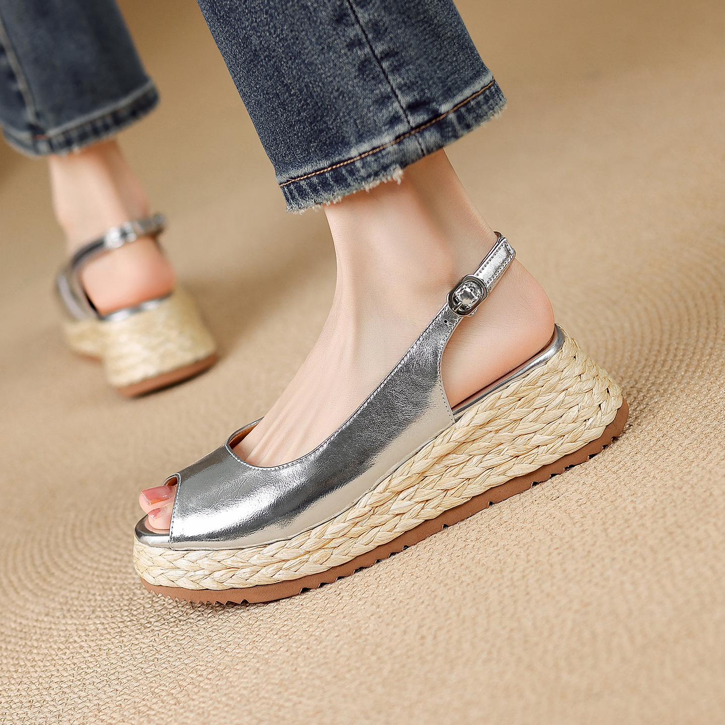 Sandal cao gót nữ mũi hở đế xuồng đan rơm — màu vàng, bạc