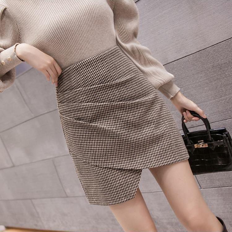 Woolen demi-season fashionable mini-skirt