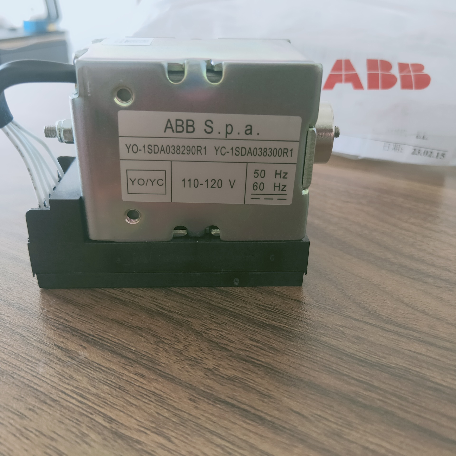 1SDA038290R1分闸线圈110VDC ABB Emax合闸线圈YO 110/120V E1/6