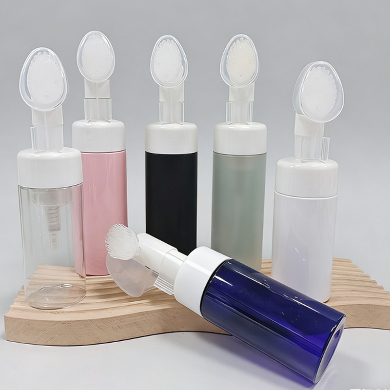 Botella de espuma PET blanca esmerilada de 42 dientes y 100-250 ml con cabezal de silicona para dispensar mousse limpiador facial y desinfectante de manos.